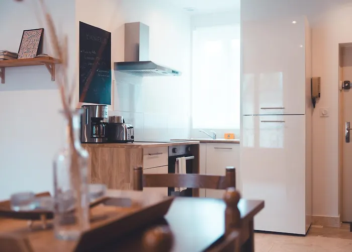 Le Pop Art- Petit Nid Douillet Тур