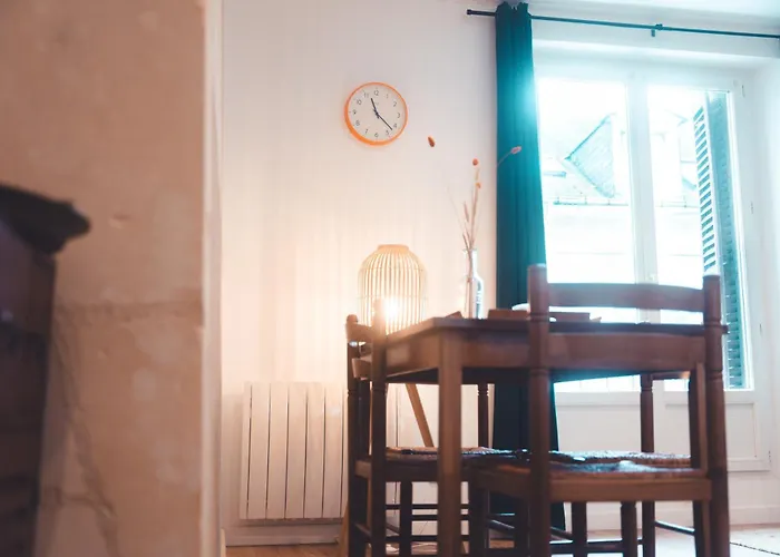 Le Pop Art- Petit Nid Douillet Тур